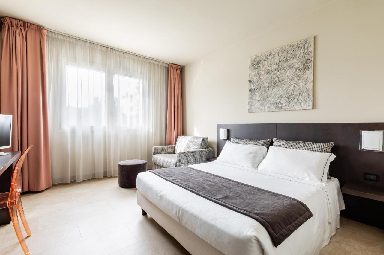 Anusca Palace Hotel Castel San Pietro Terme Esterno foto