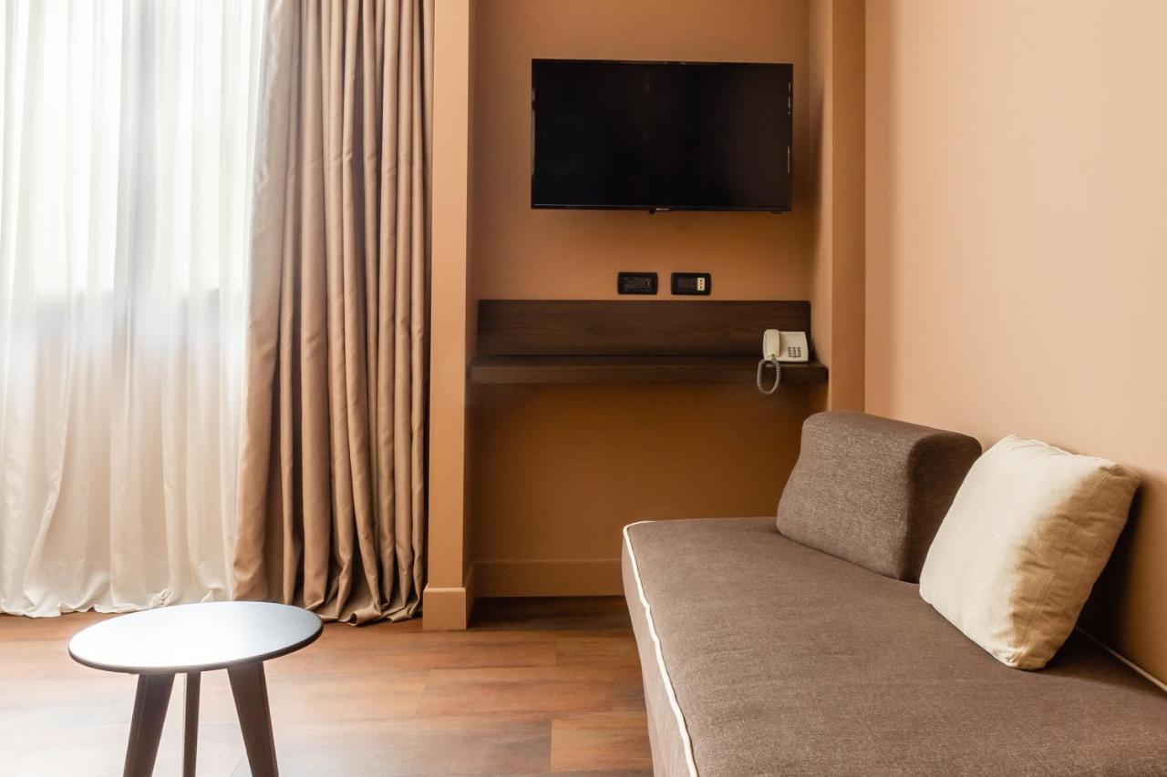 Anusca Palace Hotel Castel San Pietro Terme Esterno foto
